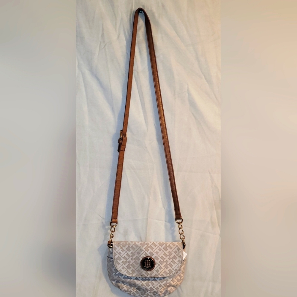 Tommy Hilfiger crossbody purse